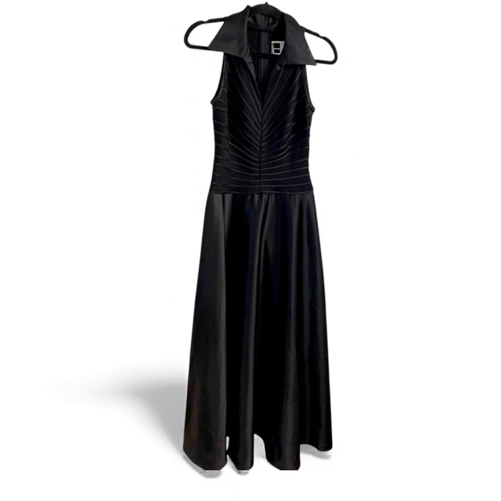 Whimsigoth Black Vintage Satin Gown – Tadashi Shoji – Formal UK 8 / US 4